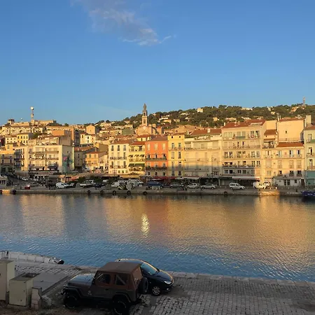 L'atelier Des Merveilles - Sur Le Port De